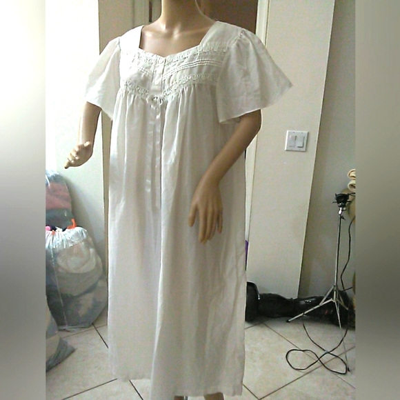 VINTAGE Carriage Court White Lace Nightgown LACE ROSE FAB. CONDITION. PTP 21-23 - Picture 5 of 8